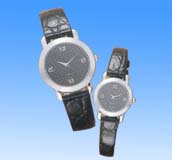 Beauty suppliers online collectible black leather band fashion watch set in black round face design. Mystic and cool, 2004 hot fashion trend! 