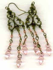 Swaroski fashion jewelry manufacturers wholesale supply filligree golden earring with pinky beaded dangle. 