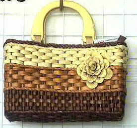 Wholesale handbagonline catalog supply 3-color pattern design fashion handbag with rose flower decor. Perfect for every occassion!